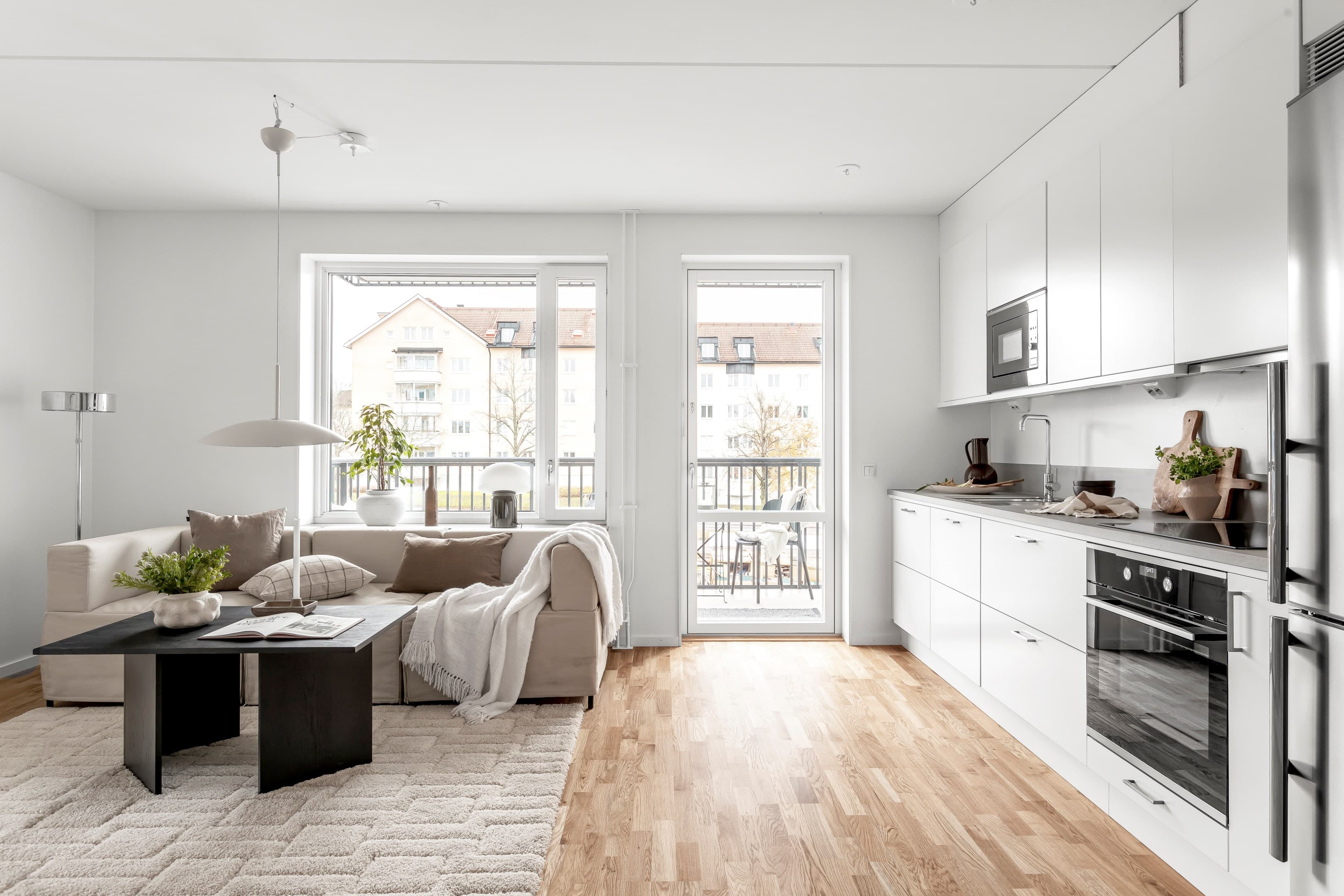 Gränby bilgata 28
