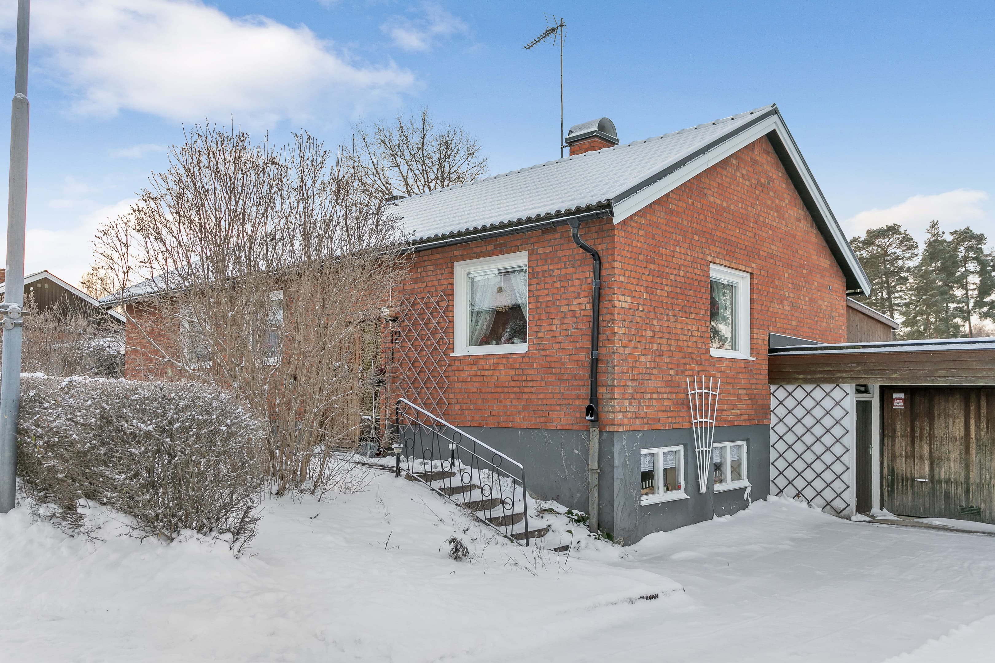 Skogsängsvägen 12