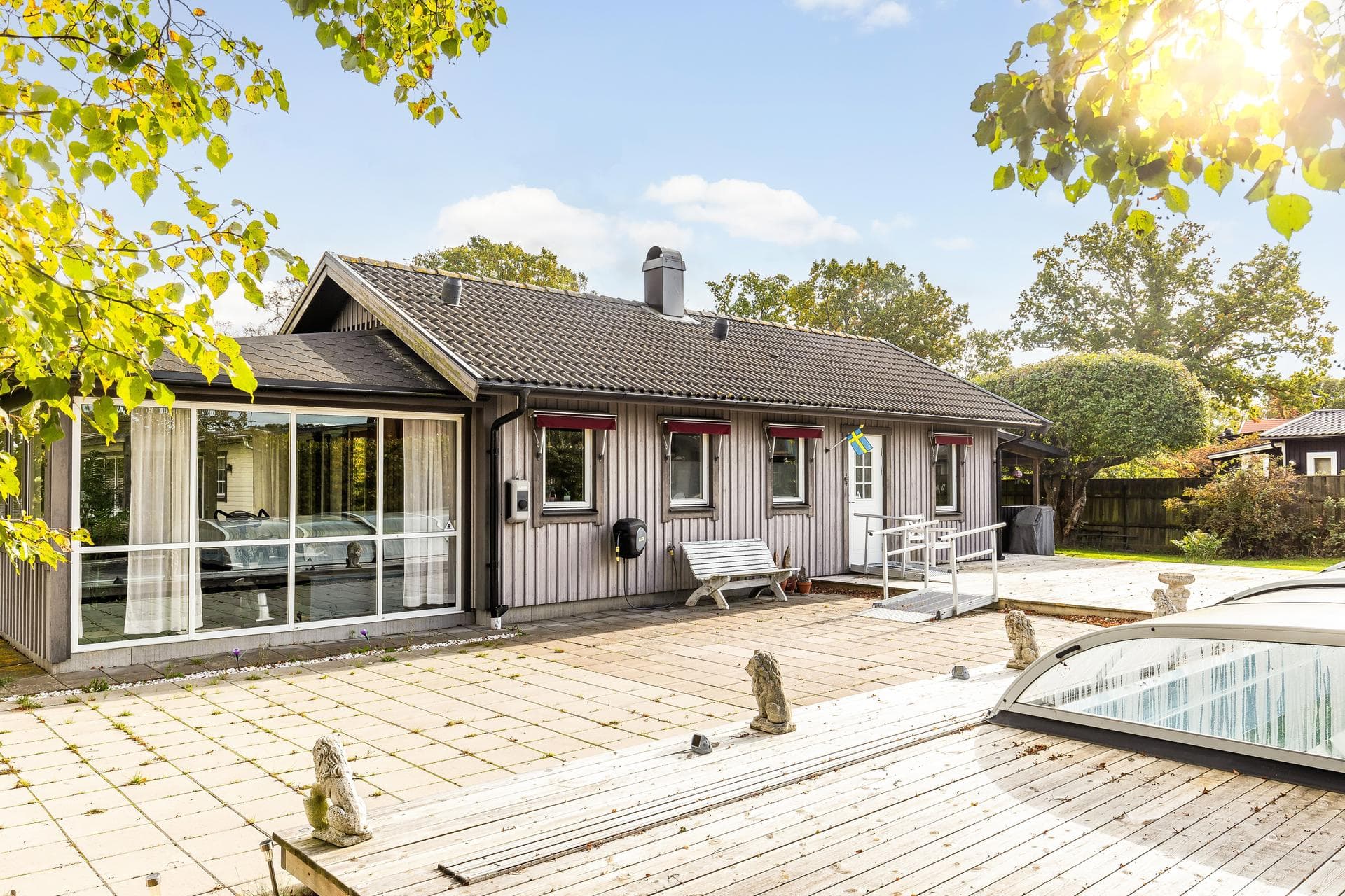 Semestervägen 23