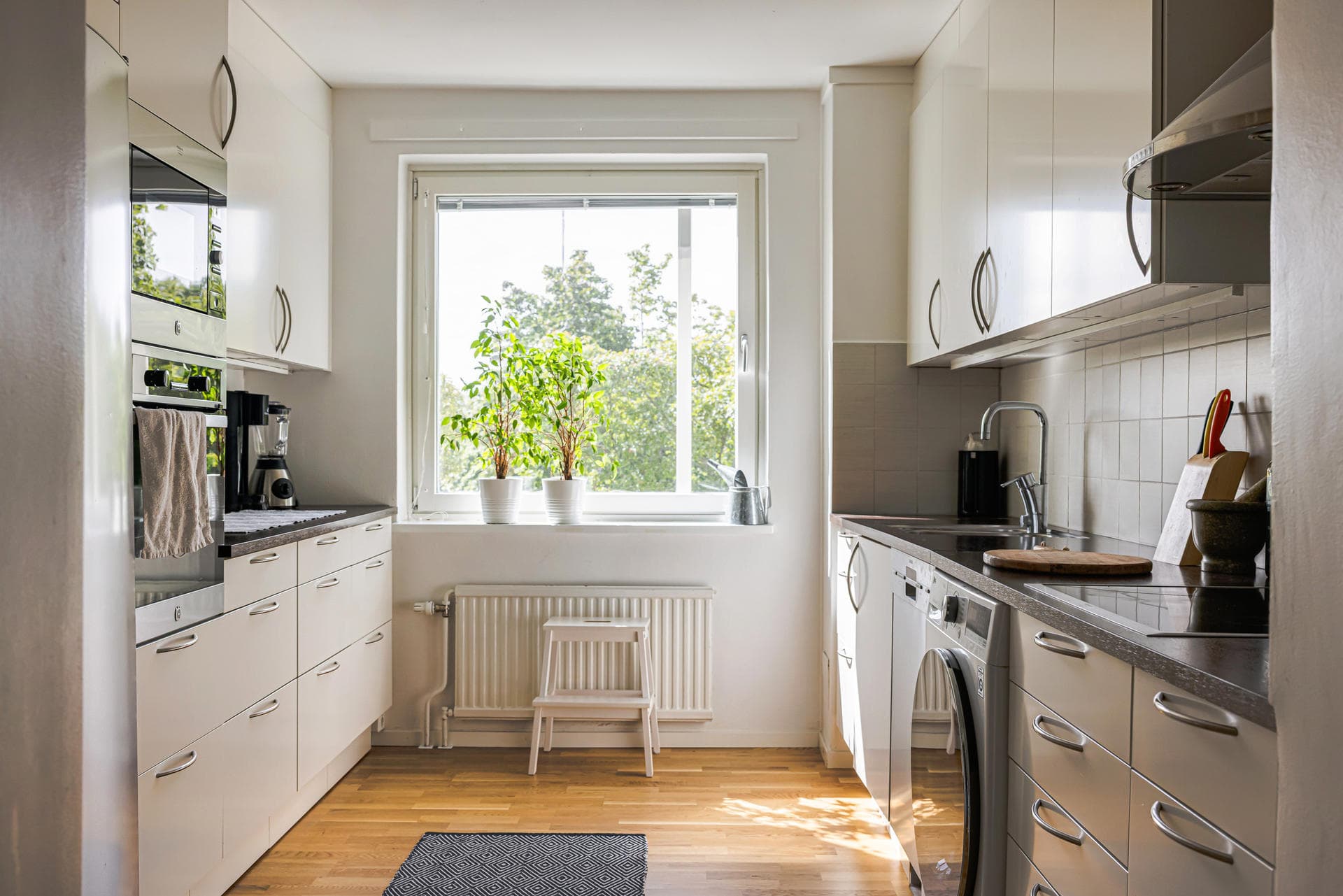Per Hallströms väg 12