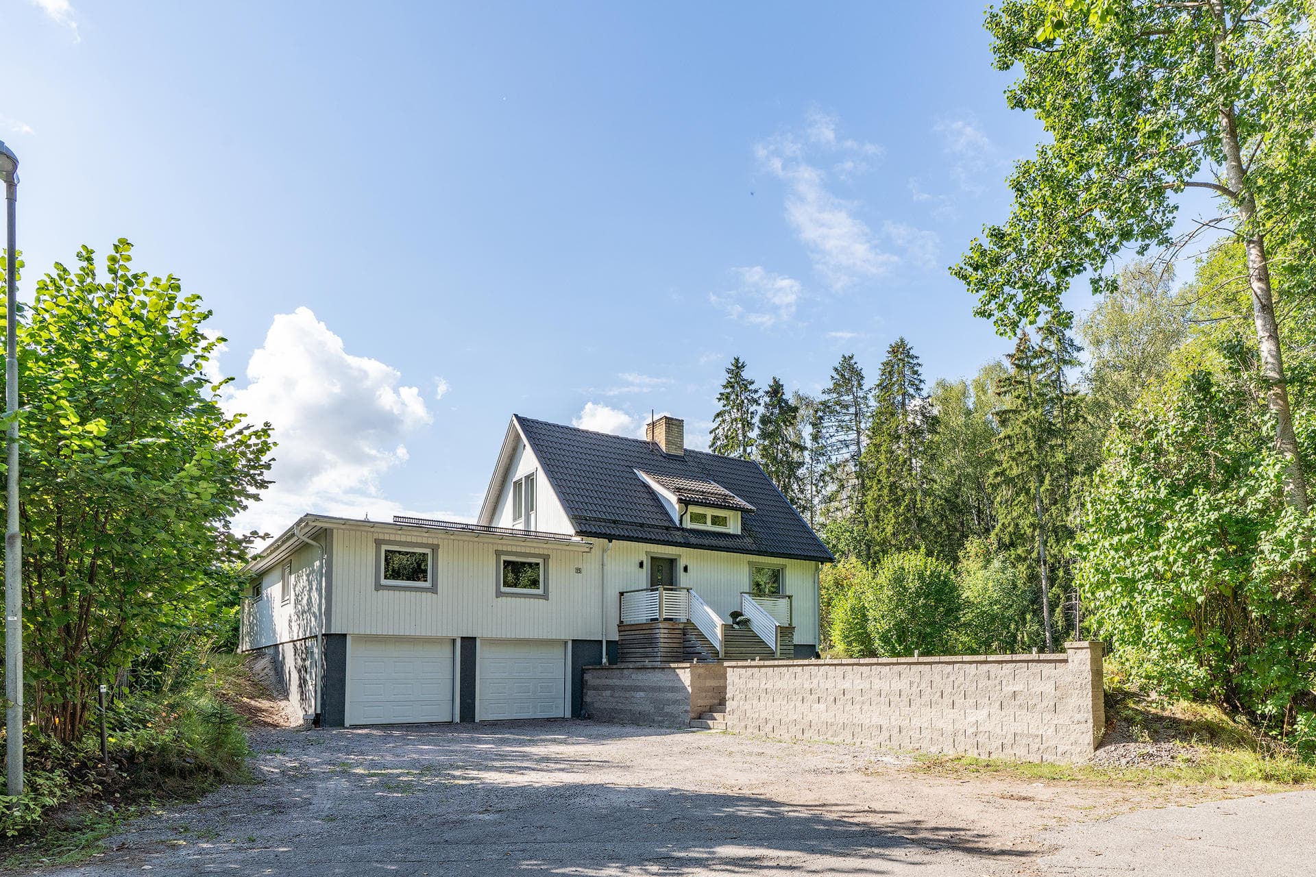 Ängsvägen 15