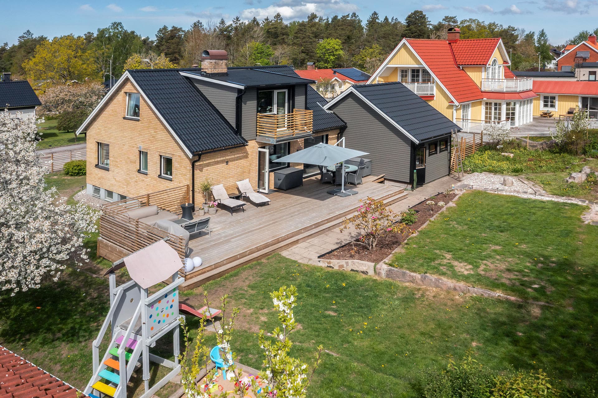 Lövhagsvägen 8