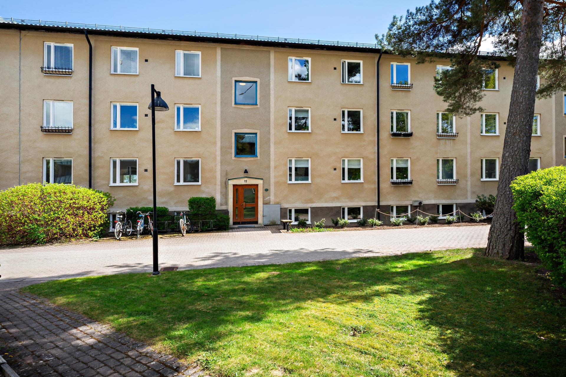 Kryssarvägen 12