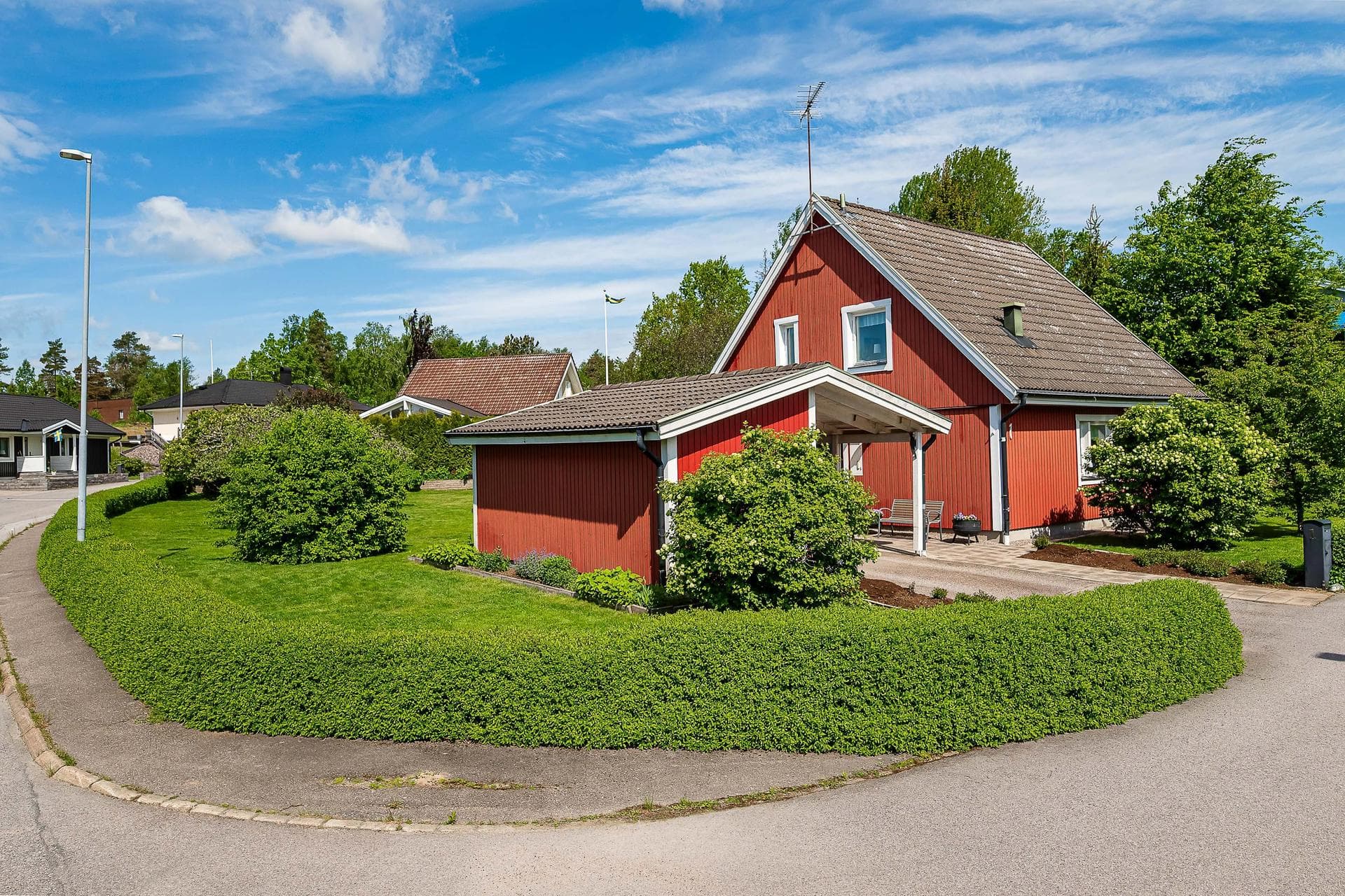 Åkerbärsvägen 1