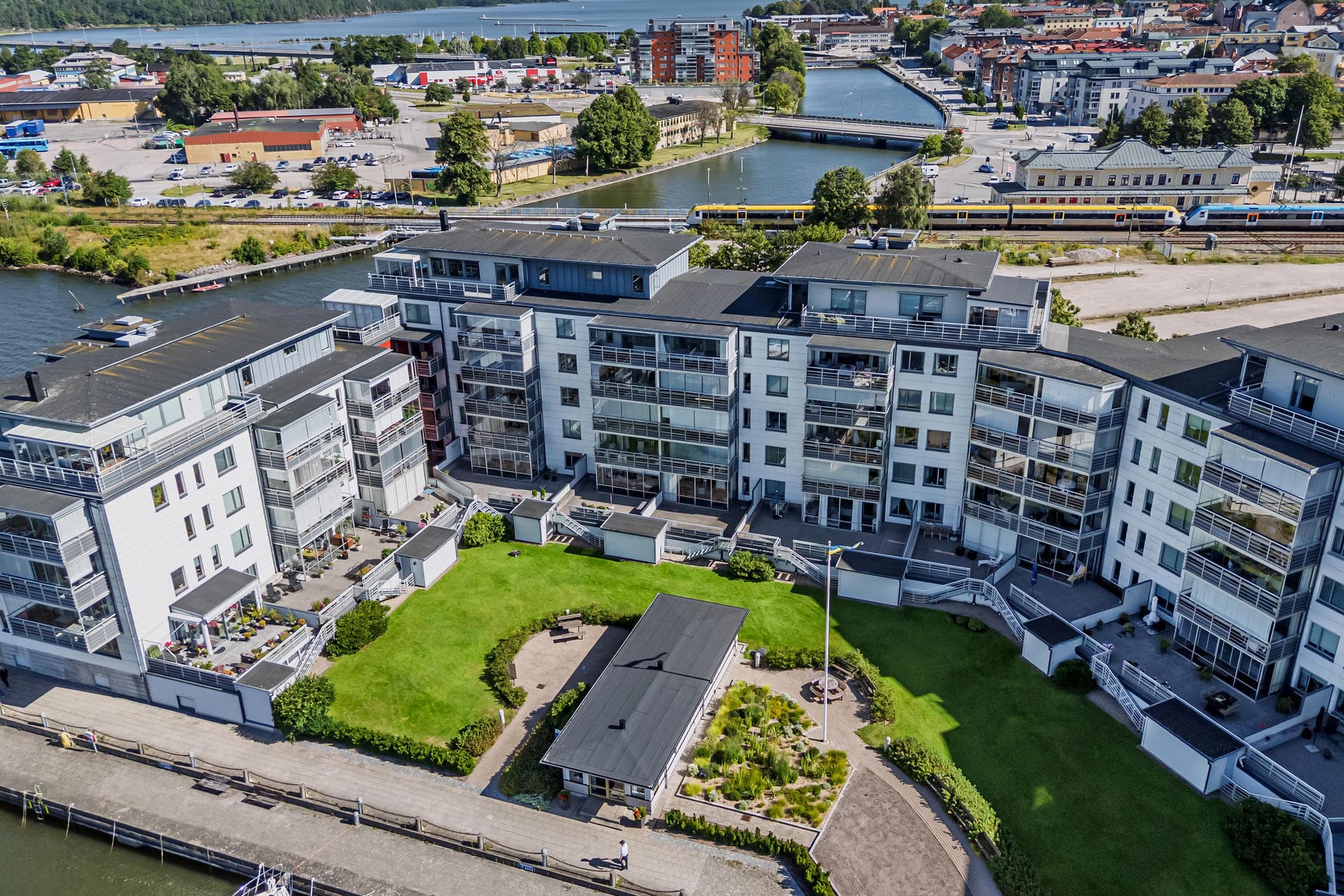 Vänerparken 8