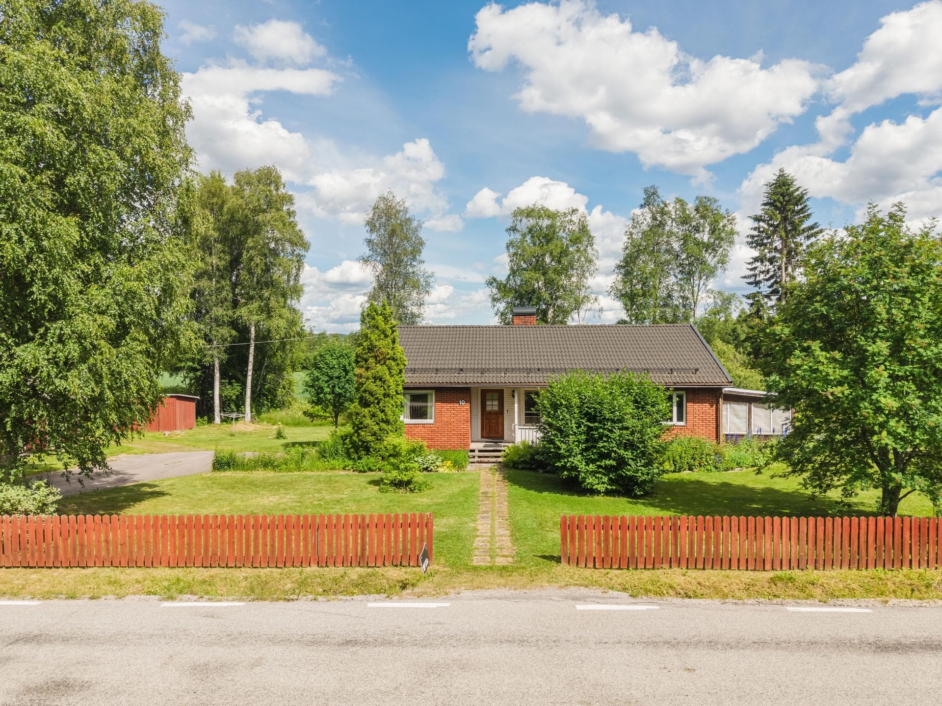 Tyna 10