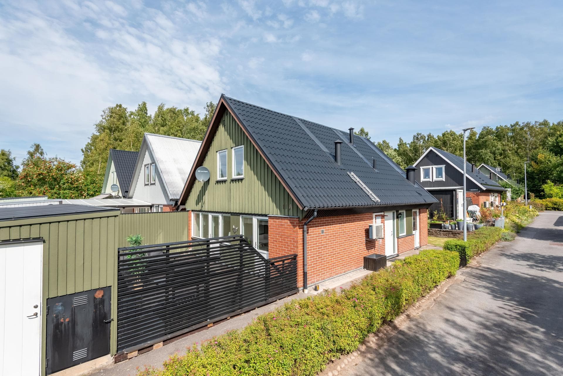 Grenadjärvägen