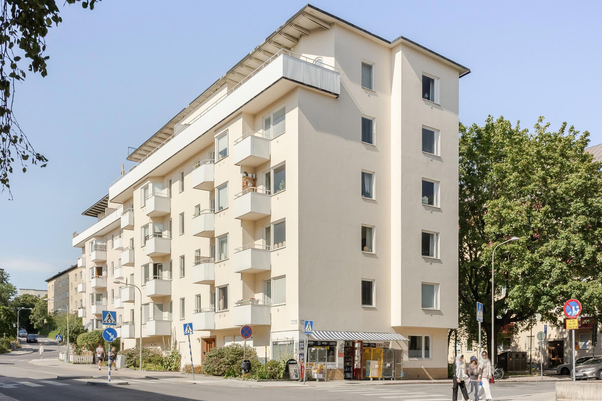 Körsbärsvägen 12