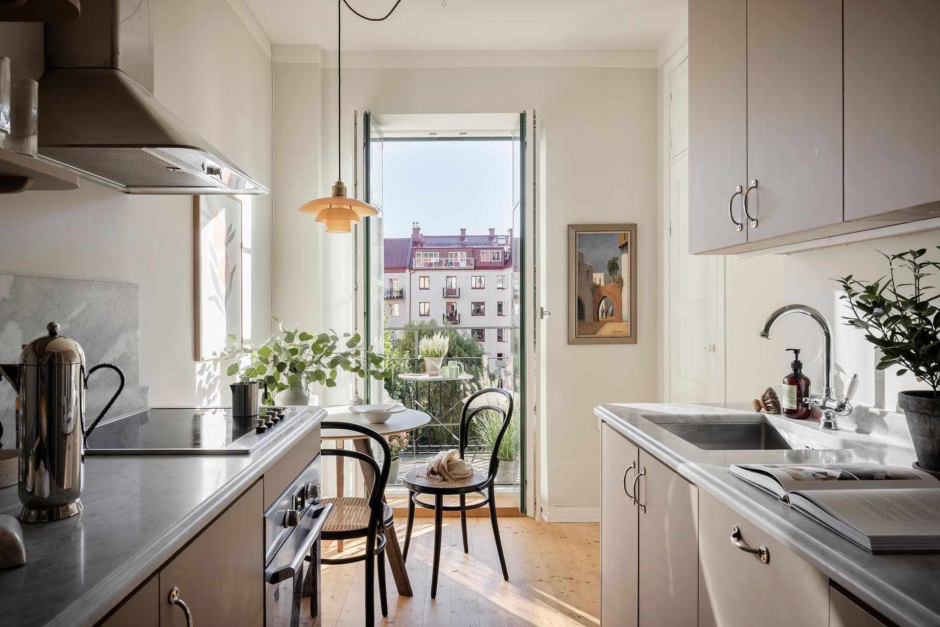 Vegagatan 56