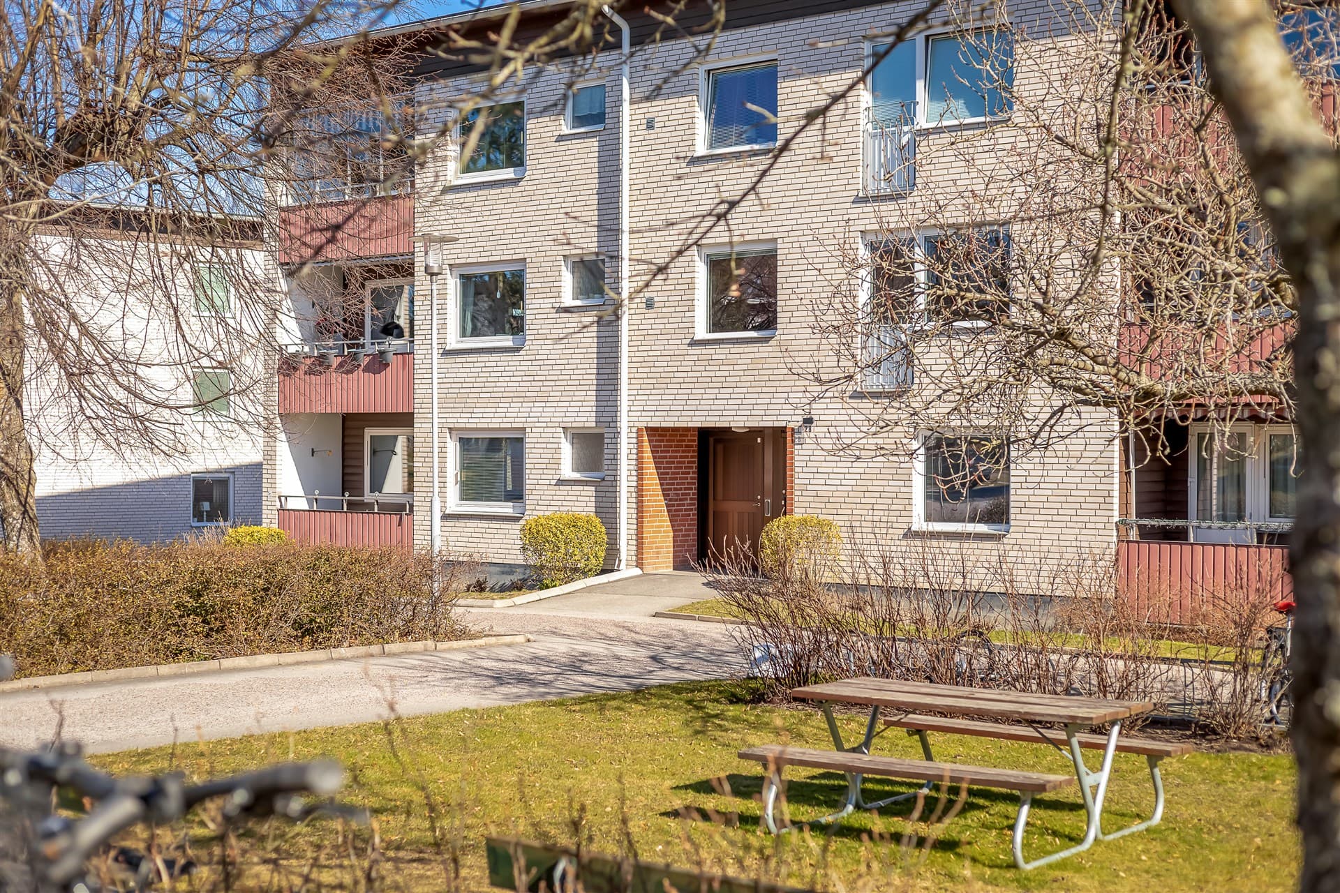 Morängatan 28